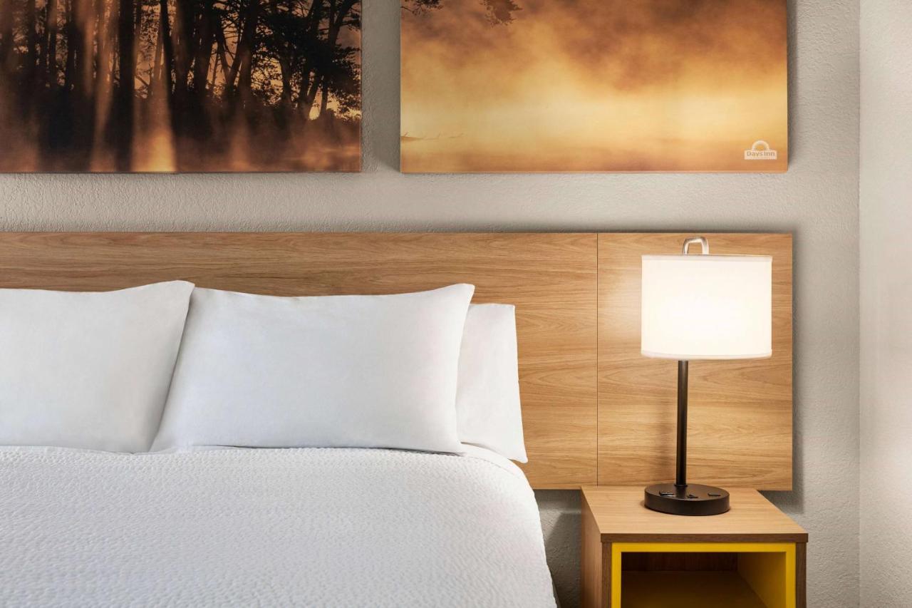 Days Inn By Wyndham Demopolis Bagian luar foto