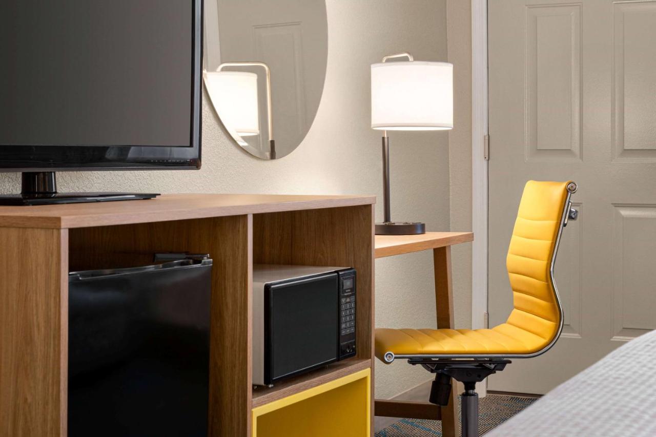 Days Inn By Wyndham Demopolis Bagian luar foto